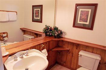Sybaris Pool Suites Mequon Brown Deer Exterior photo