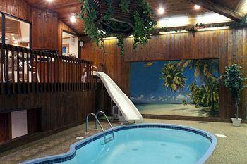 Sybaris Pool Suites Mequon Brown Deer Exterior photo